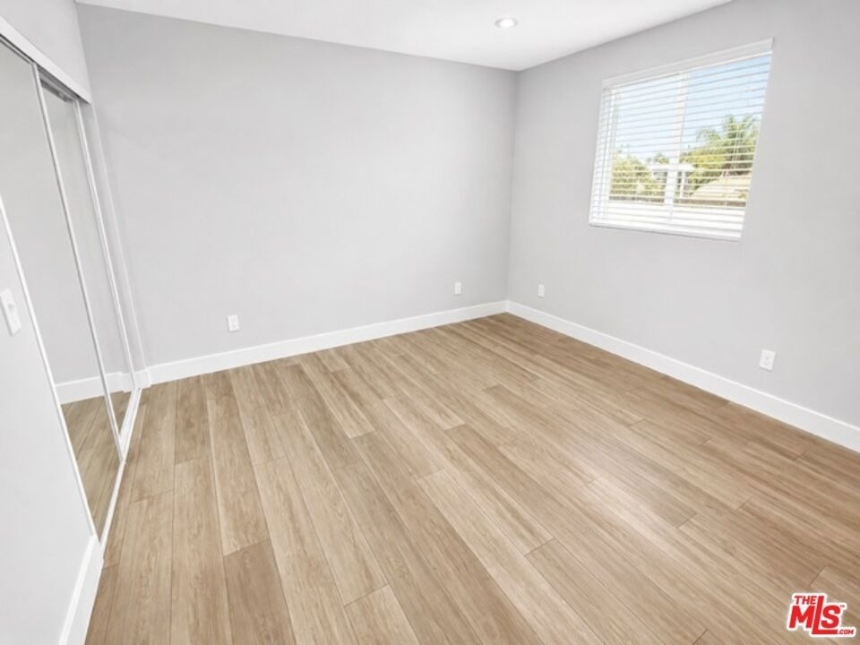 14833 Erwin Street - Photo 5