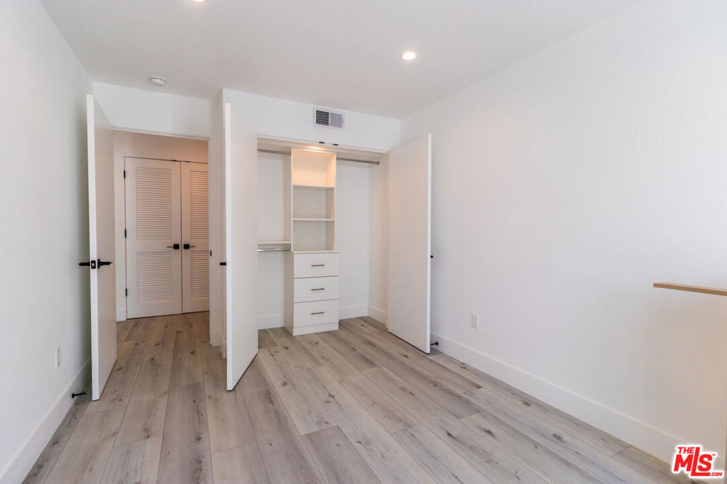 4293 Tujunga Avenue - Photo 9