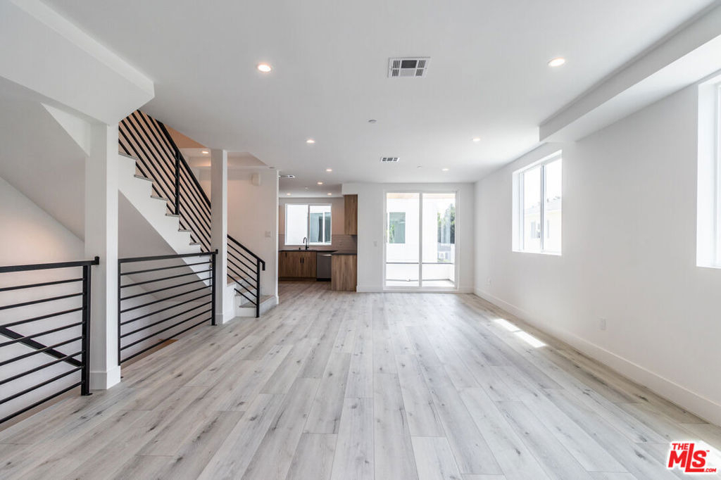 4293 Tujunga Avenue - Photo 0