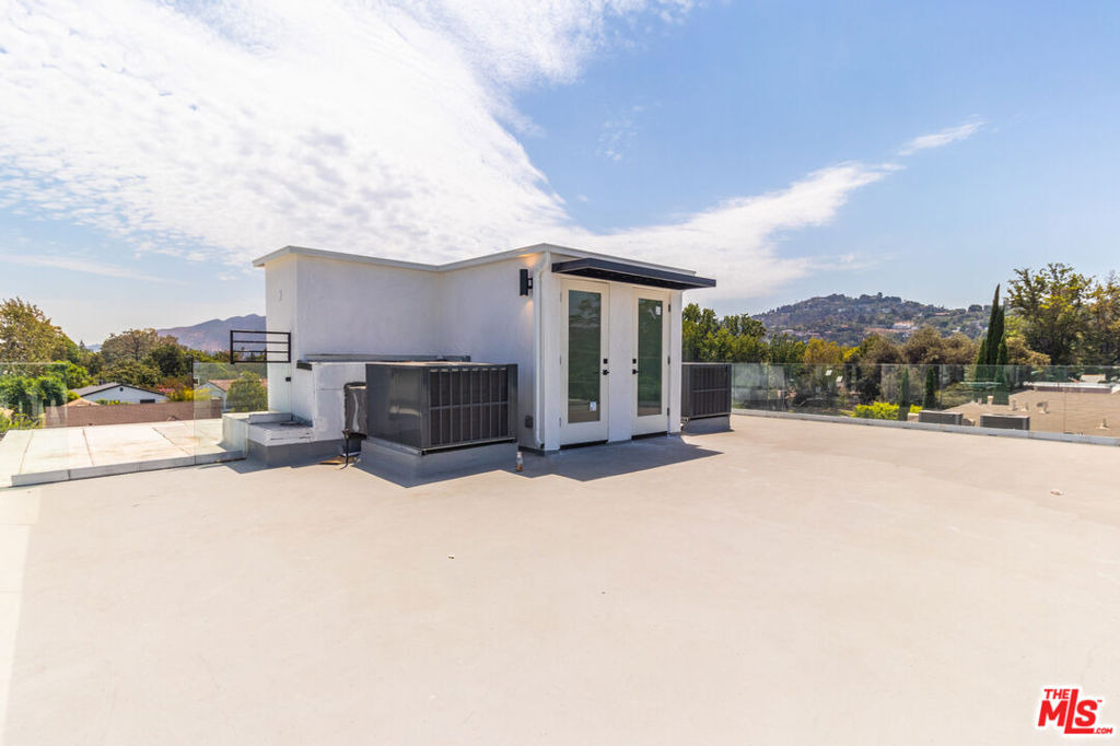 4293 Tujunga Avenue - Photo 17