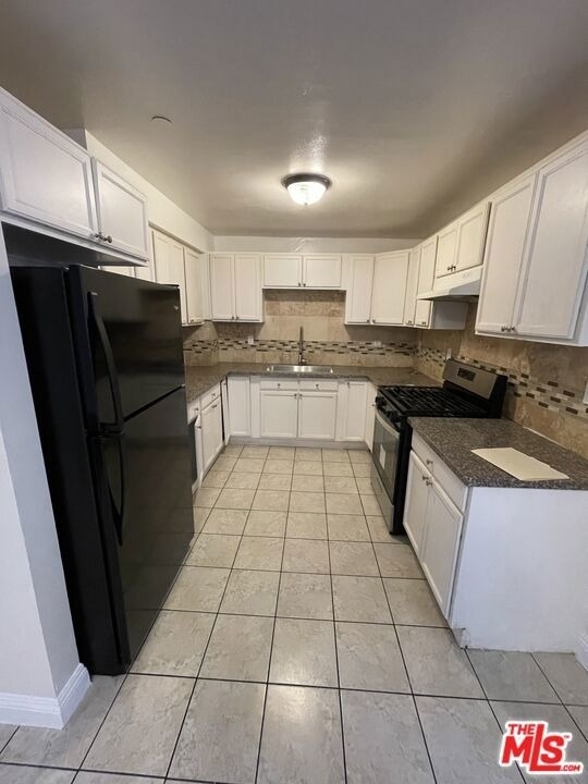639 E 82nd Street - Photo 2