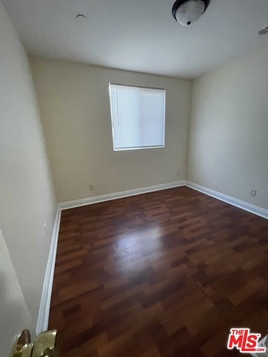639 E 82nd Street - Photo 3