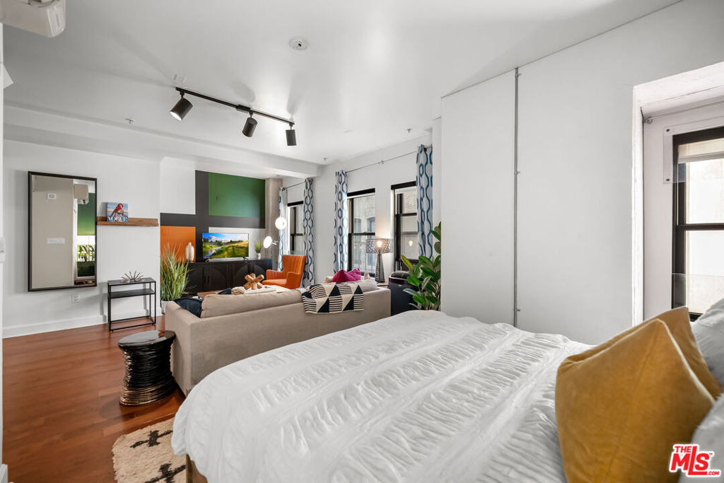416 S Spring Street - Photo 16
