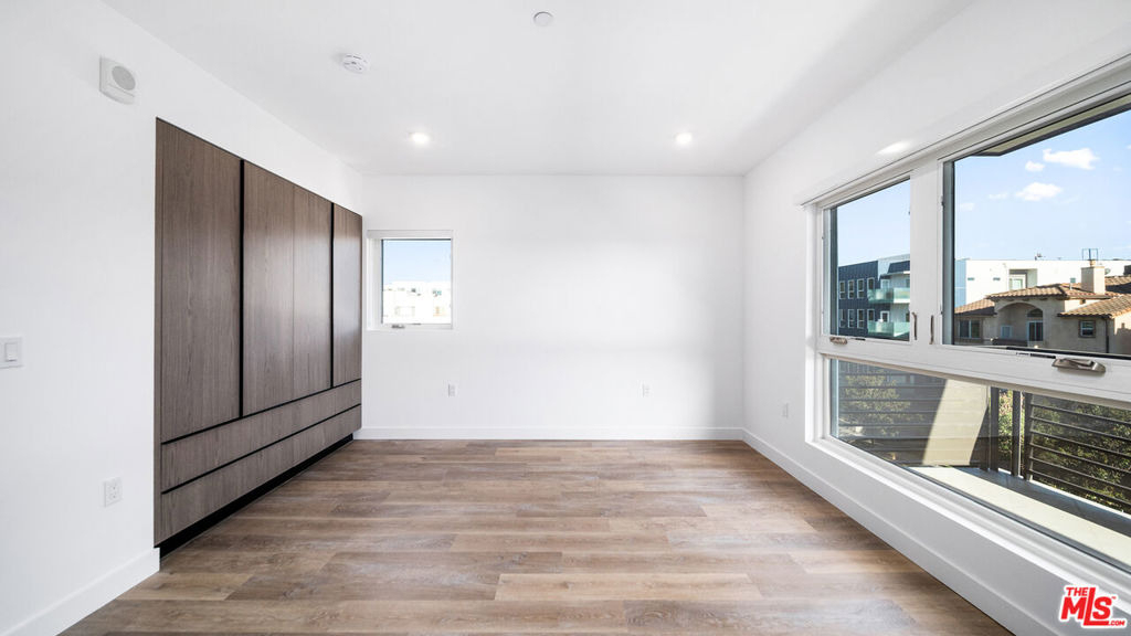 5153 Maplewood Avenue - Photo 25
