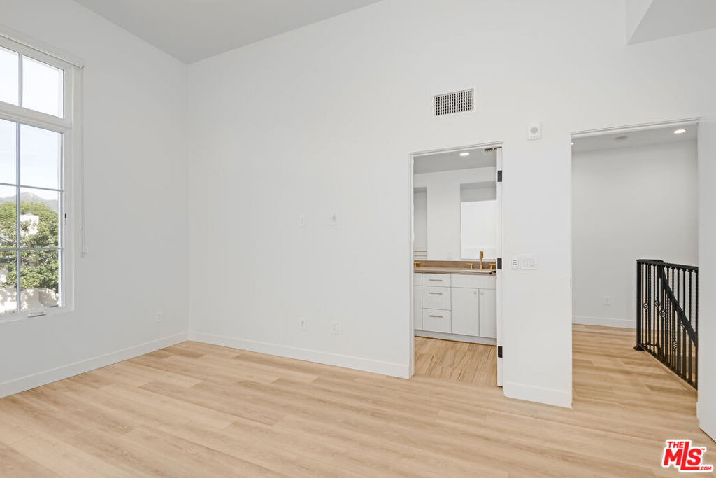 7914 Norton Avenue - Photo 14