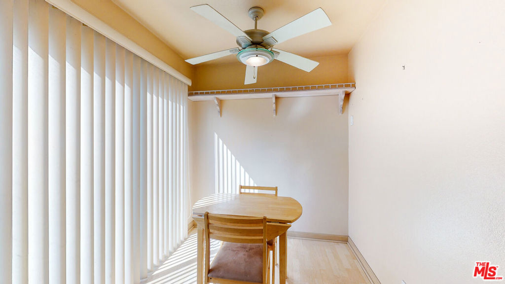 21821 Burbank Boulevard - Photo 12