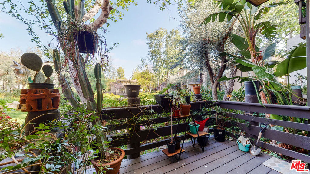21821 Burbank Boulevard - Photo 1