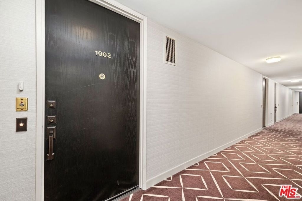 10751 Wilshire Boulevard - Photo 1