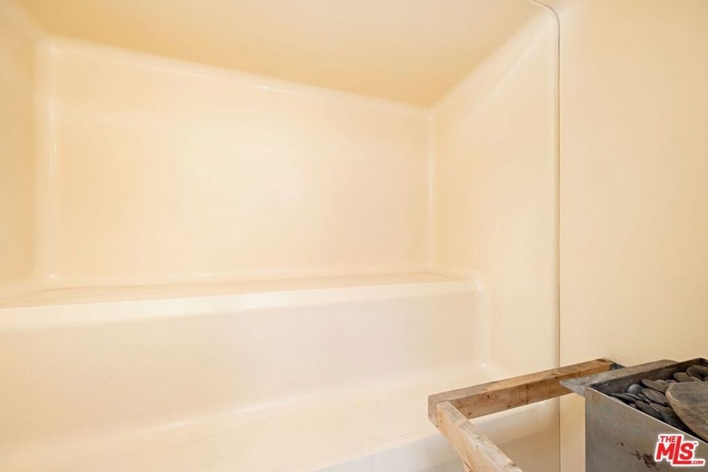 10751 Wilshire Boulevard - Photo 8