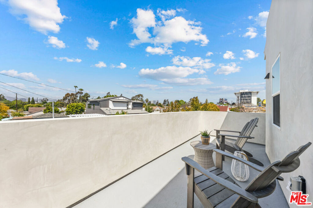 2955 Midvale Avenue - Photo 14