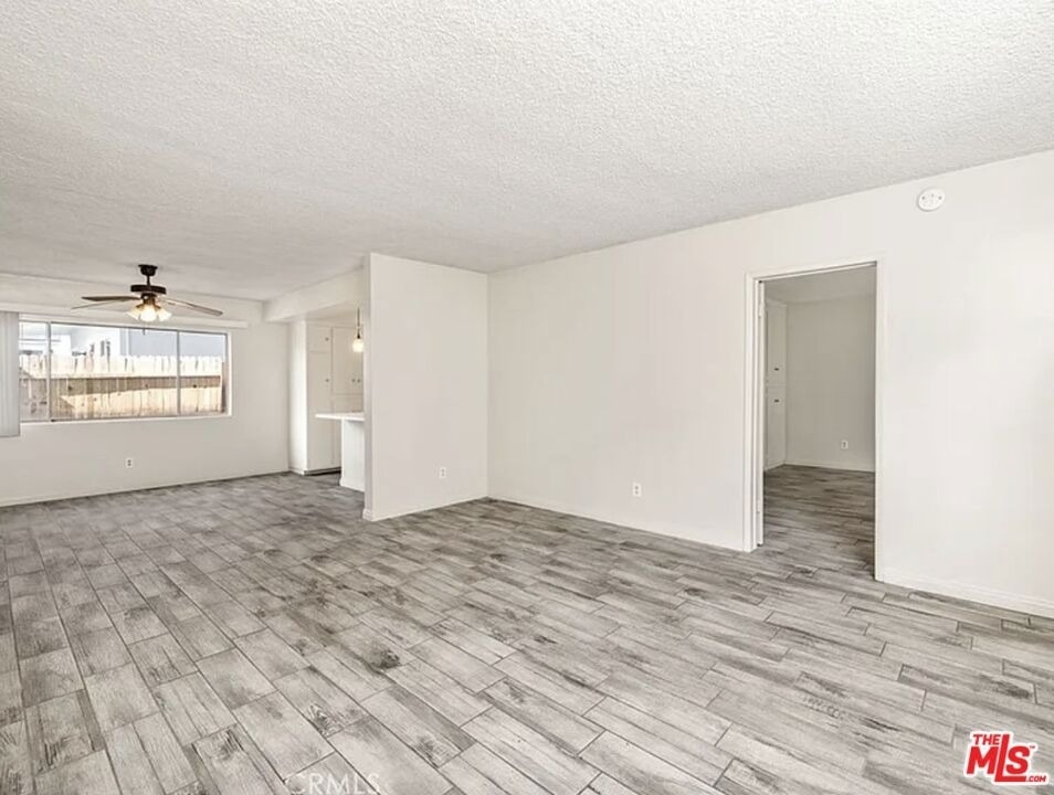 1601 Torrance Boulevard - Photo 4