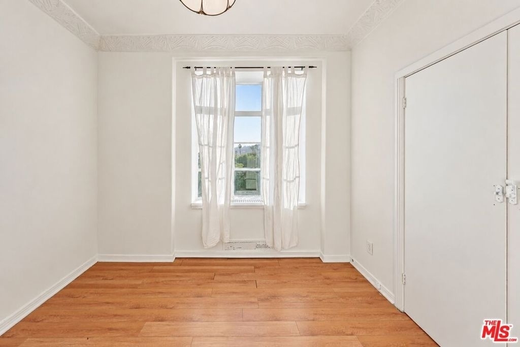 1314 N Hayworth Avenue - Photo 41