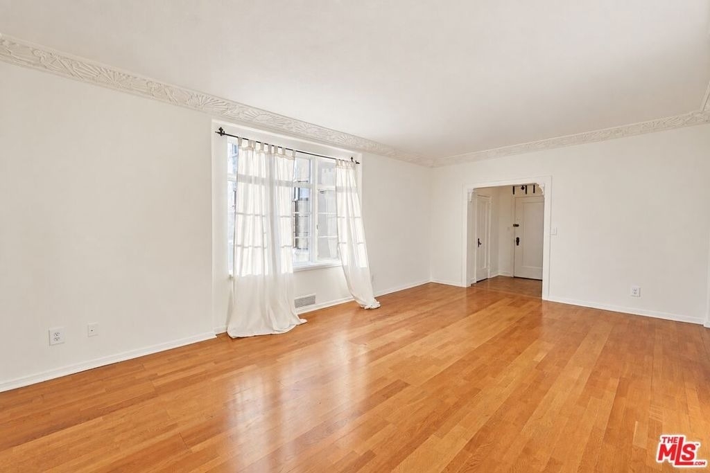 1314 N Hayworth Avenue - Photo 20