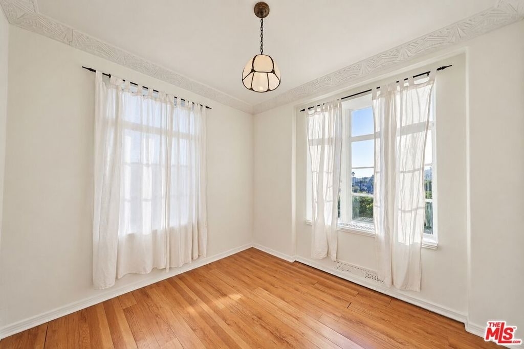 1314 N Hayworth Avenue - Photo 42