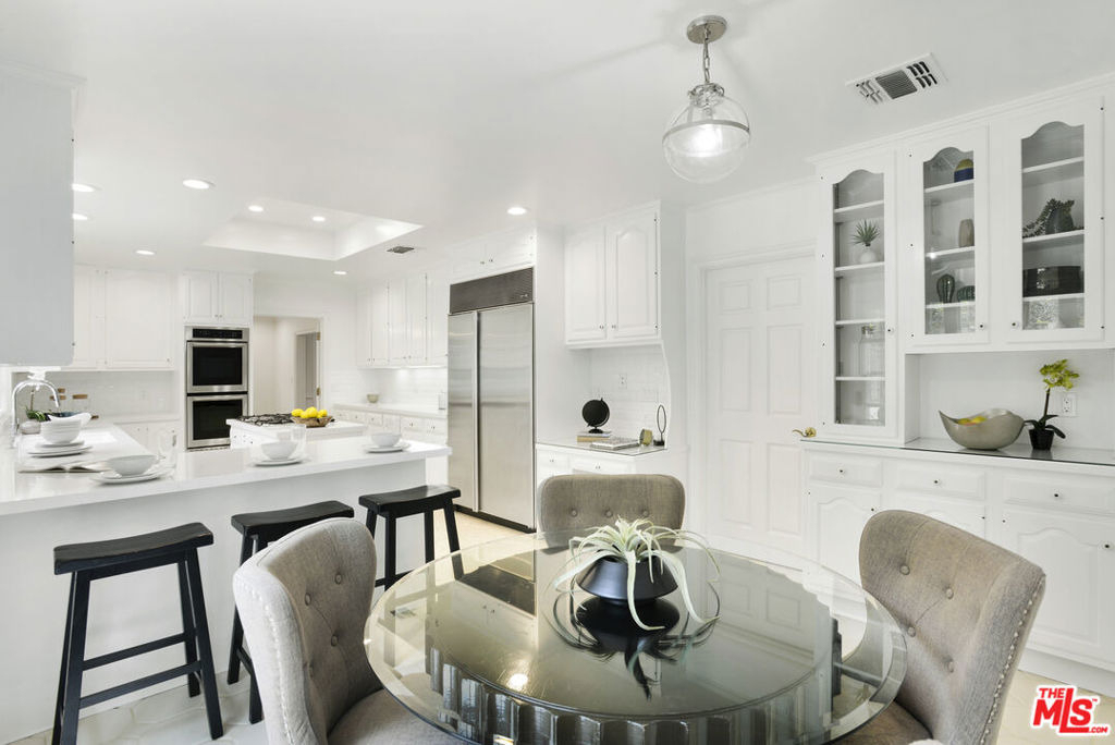 400 Evelyn Place - Photo 35