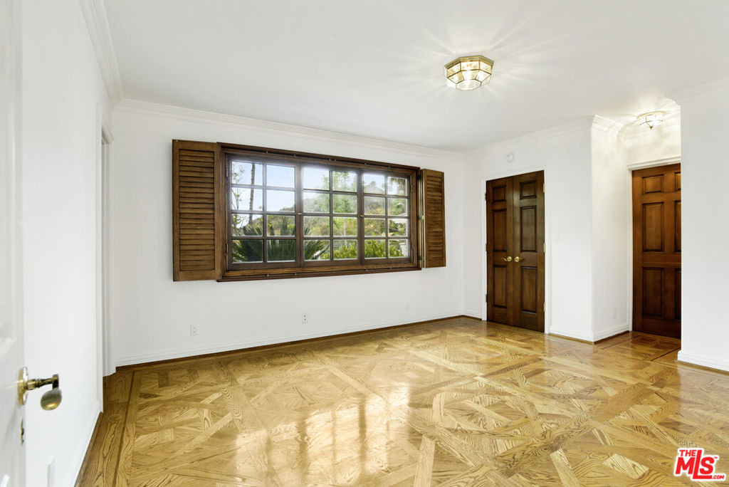 400 Evelyn Place - Photo 42