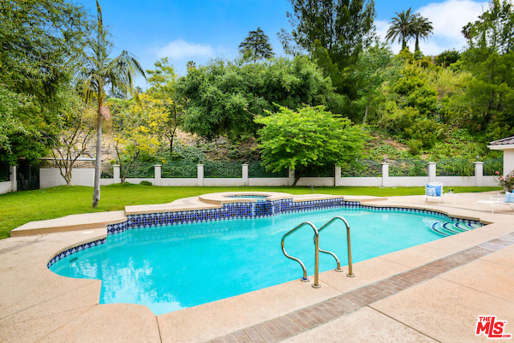 400 Evelyn Place - Photo 22