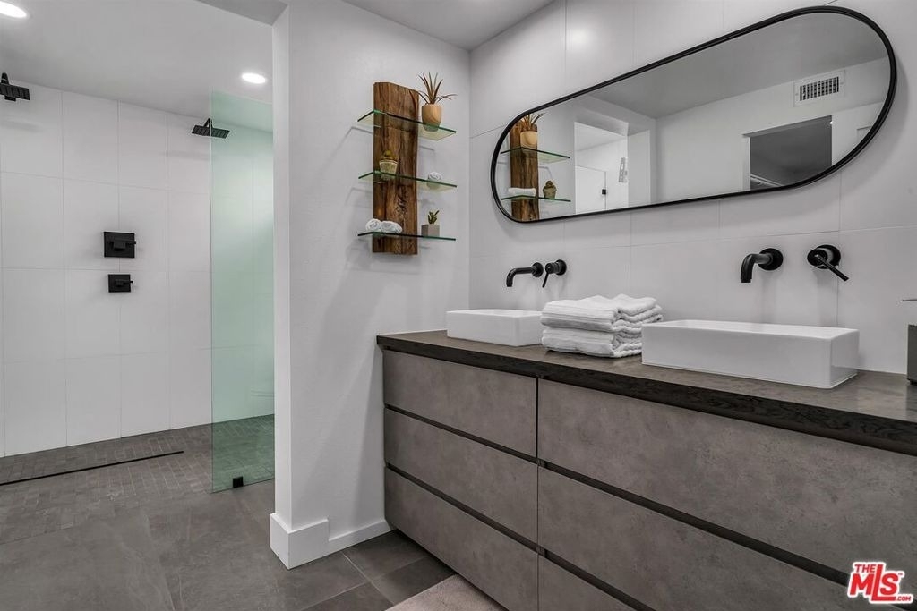 1412 N Crescent Heights Boulevard - Photo 12