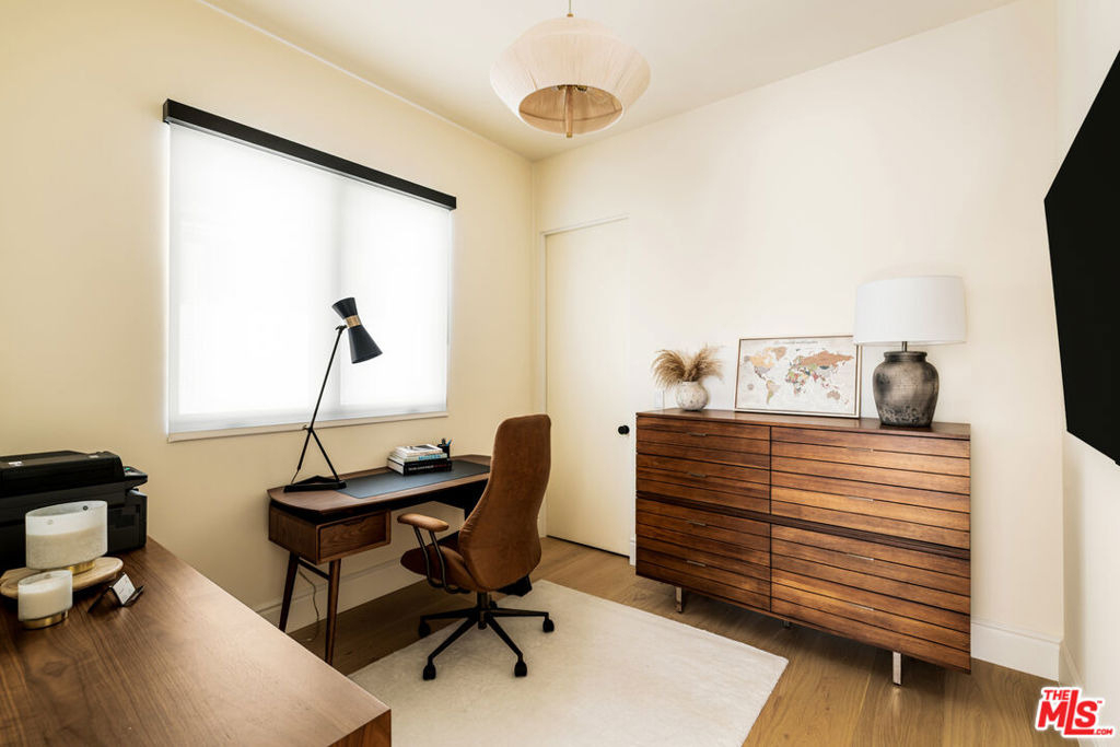 1006 S Bundy - Photo 4