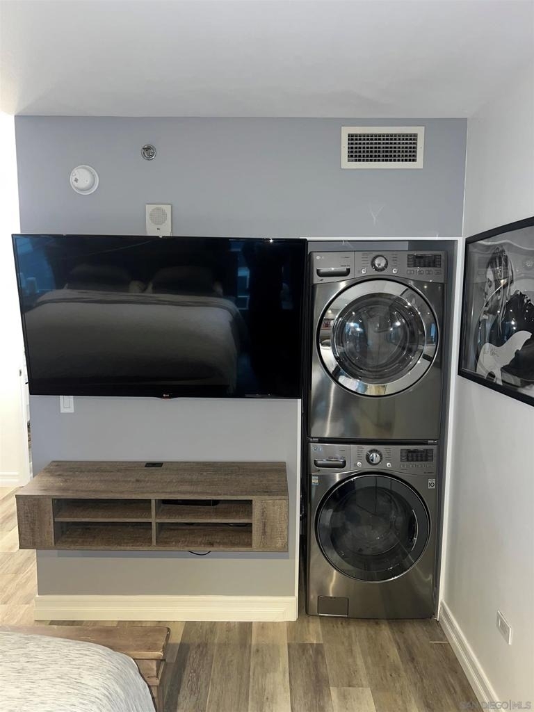 425 W Beech St - Photo 8