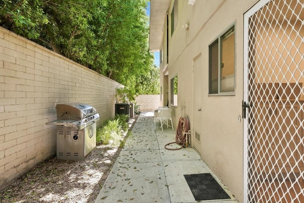 500 W Arenas Road - Photo 23