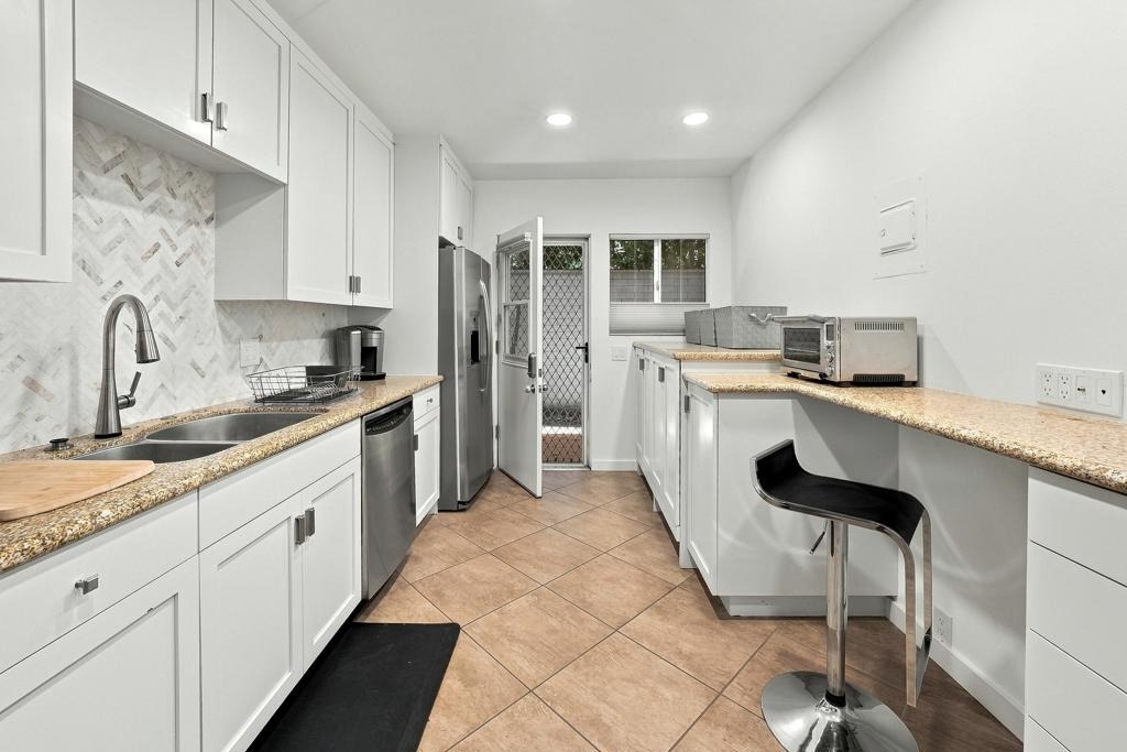 500 W Arenas Road - Photo 12