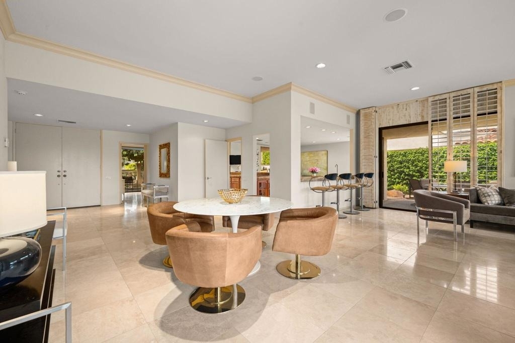 24 Columbia Drive - Photo 8