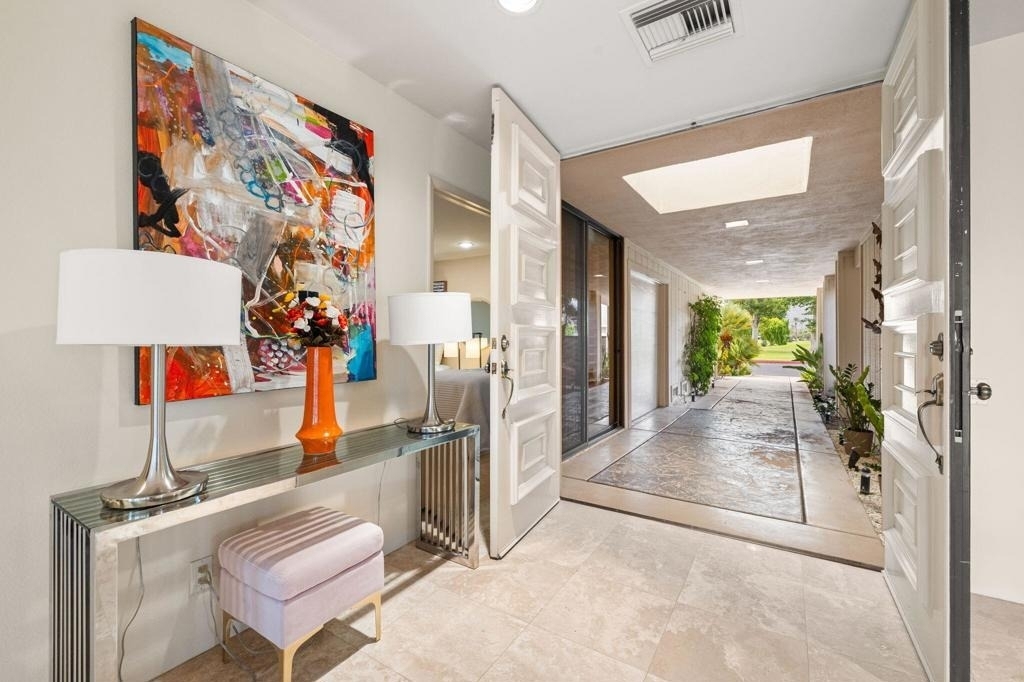 24 Columbia Drive - Photo 4