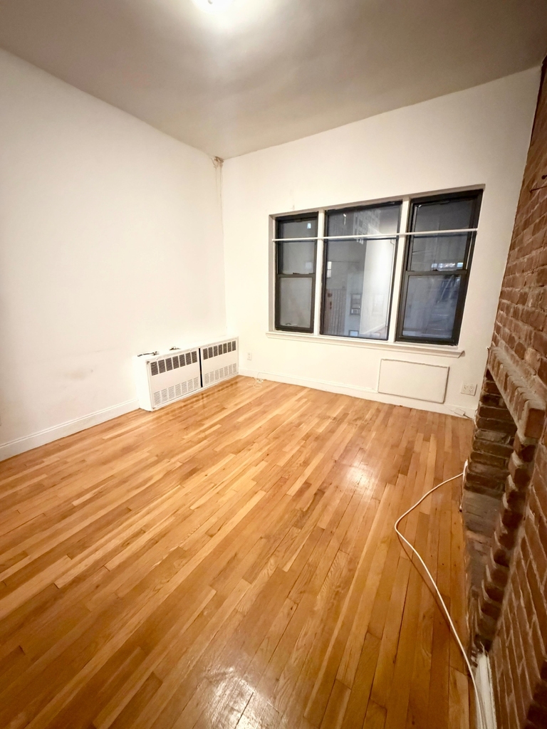 101 Lexington Avenue - Photo 2