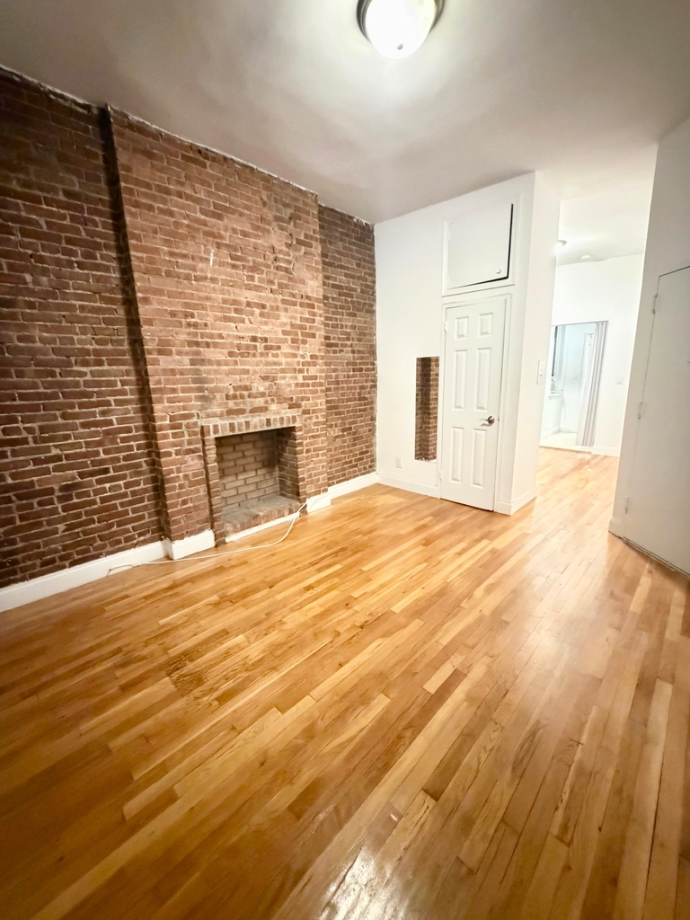 101 Lexington Avenue - Photo 1