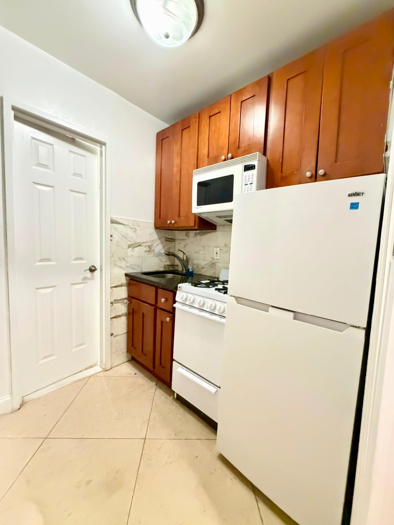 101 Lexington Avenue - Photo 5