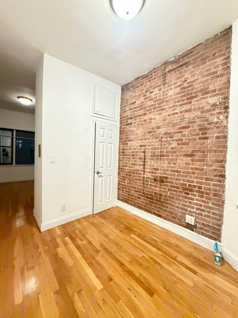 101 Lexington Avenue - Photo 3