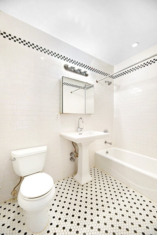 West 45th Street - Photo 4