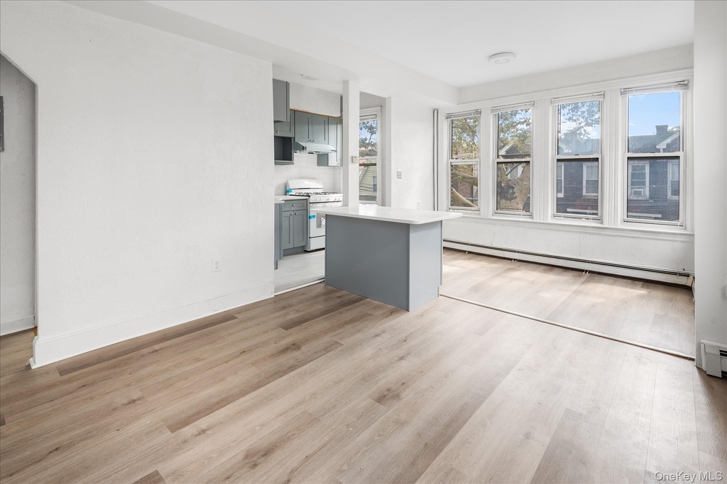 88-49 81st Avenue - Photo 2