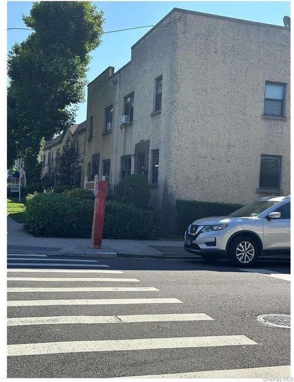 257-04 Hillside Avenue - Photo 2
