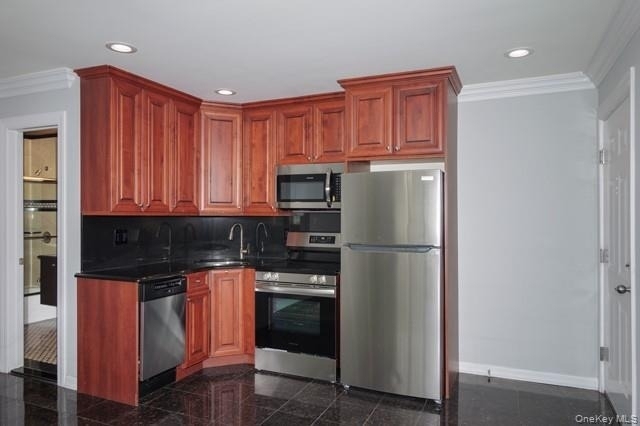 118 Carleton Avenue - Photo 1