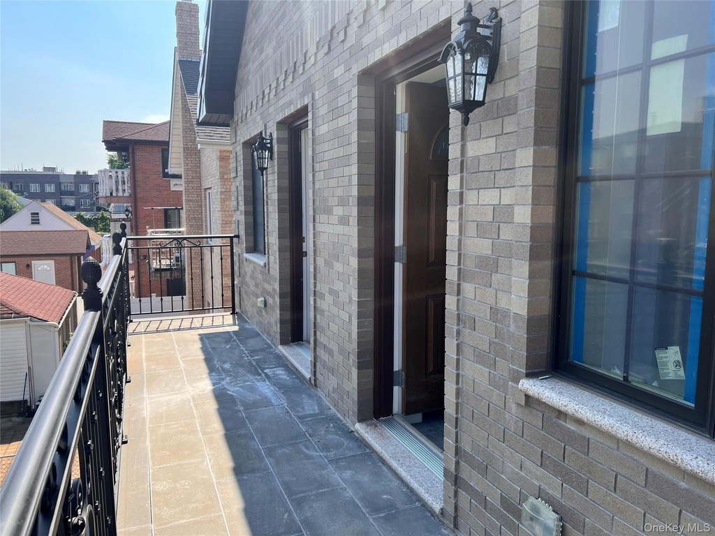 5647 136th Street - Photo 6