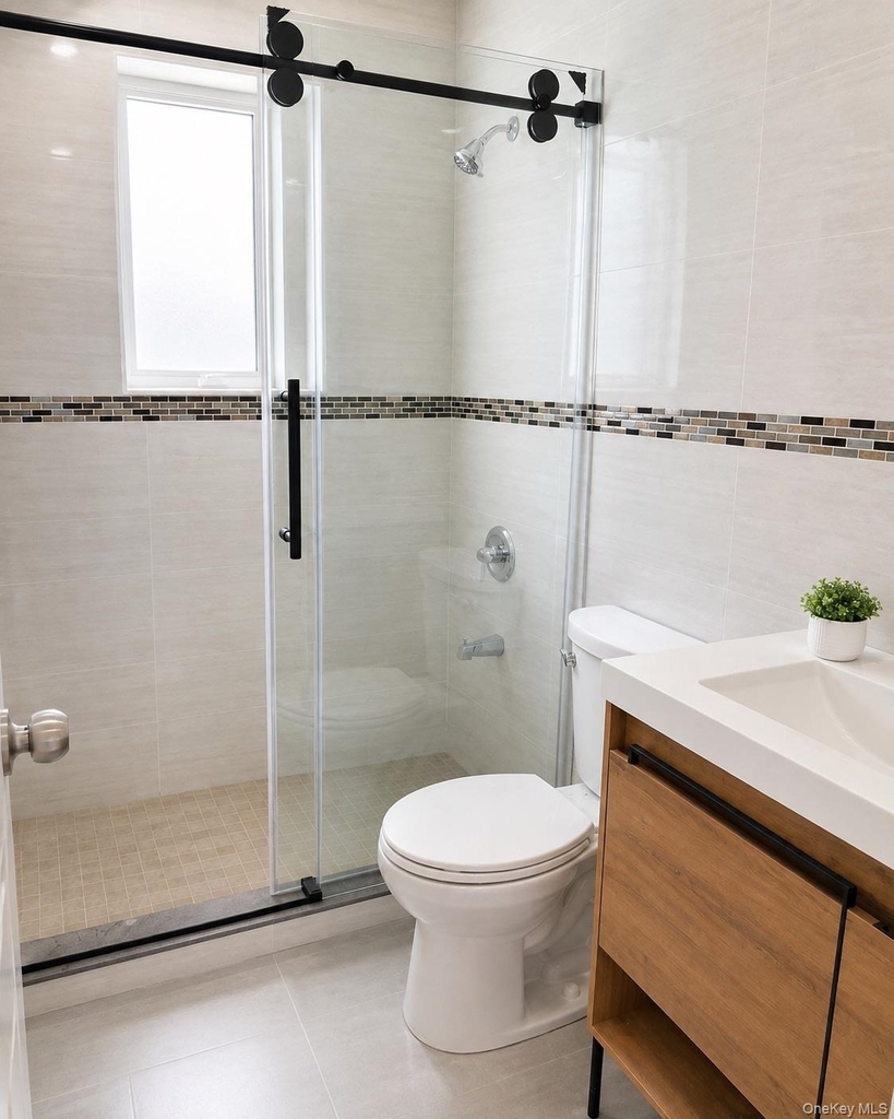 5647 136th Street - Photo 3