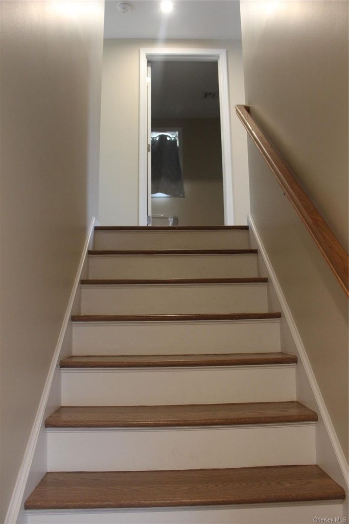 17 Bank Street - Photo 14