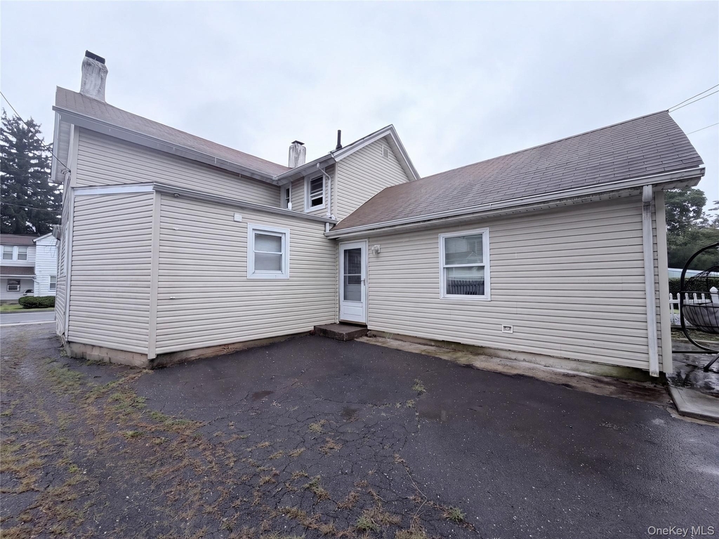 20 Devoe Street - Photo 1