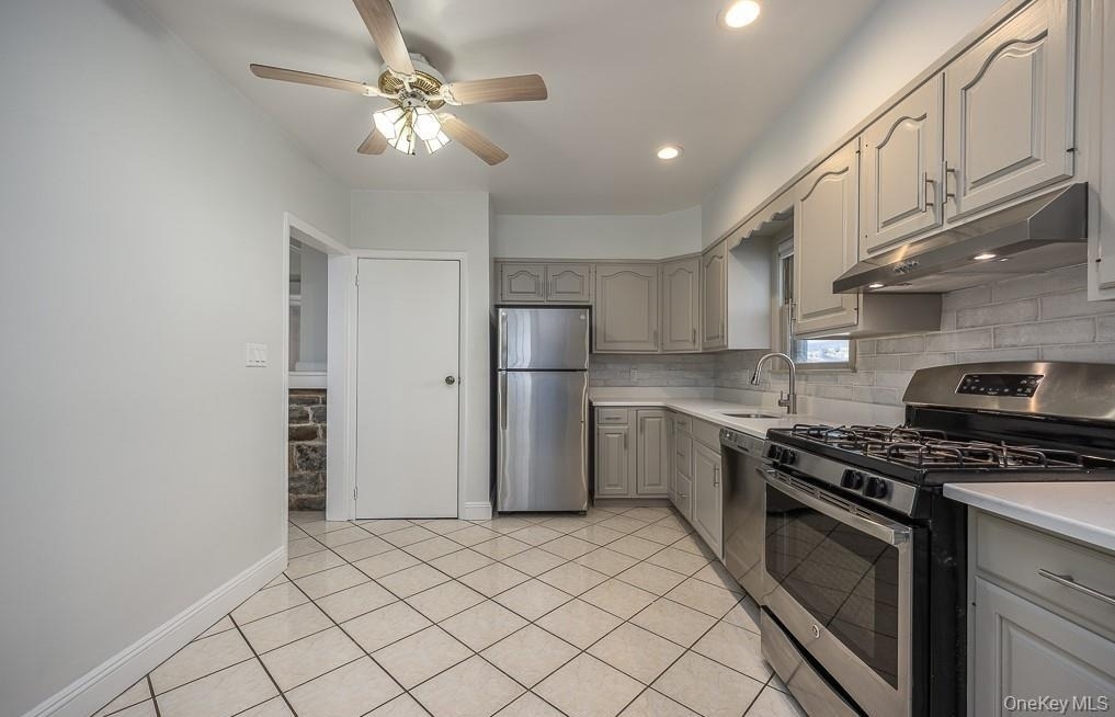 120 S Broadway - Photo 4