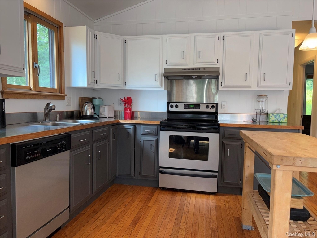 6 Walters Farm Road - Photo 8
