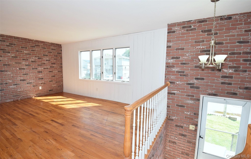 855 Surf Street - Photo 2
