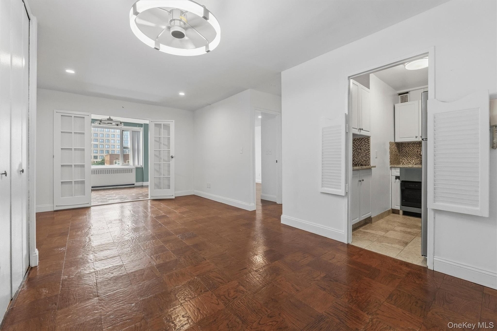 16 Lake Street - Photo 3