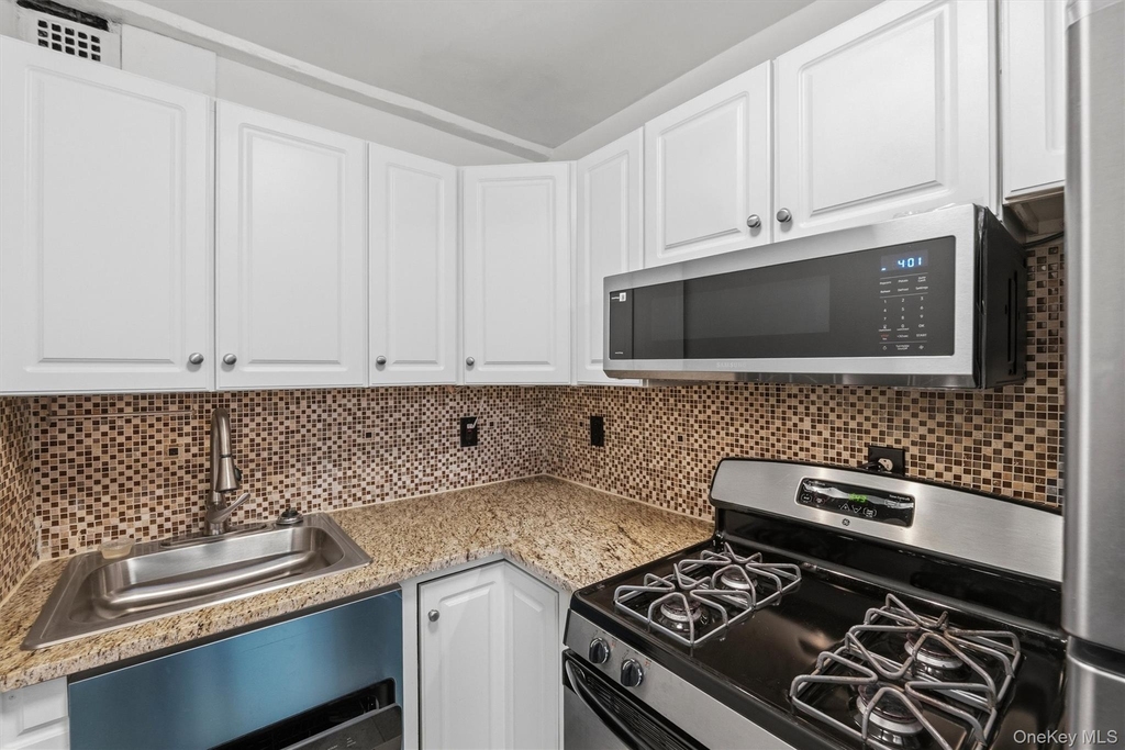 16 Lake Street - Photo 14