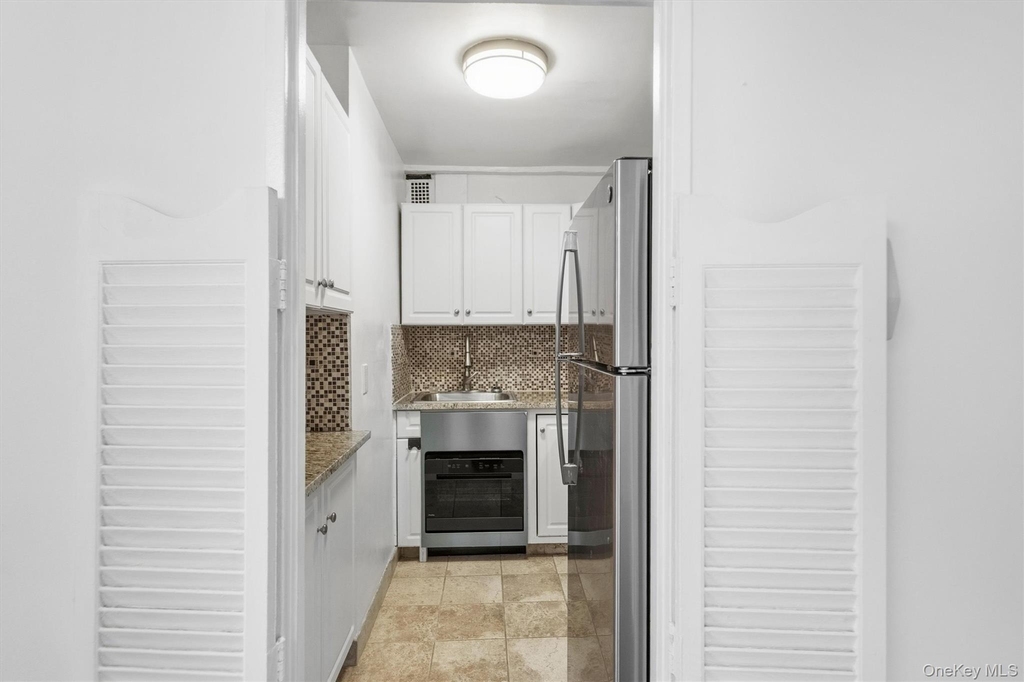 16 Lake Street - Photo 15