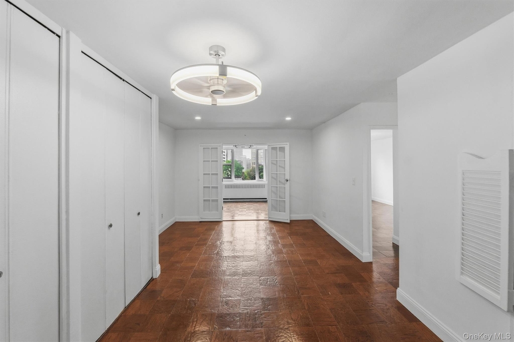 16 Lake Street - Photo 4