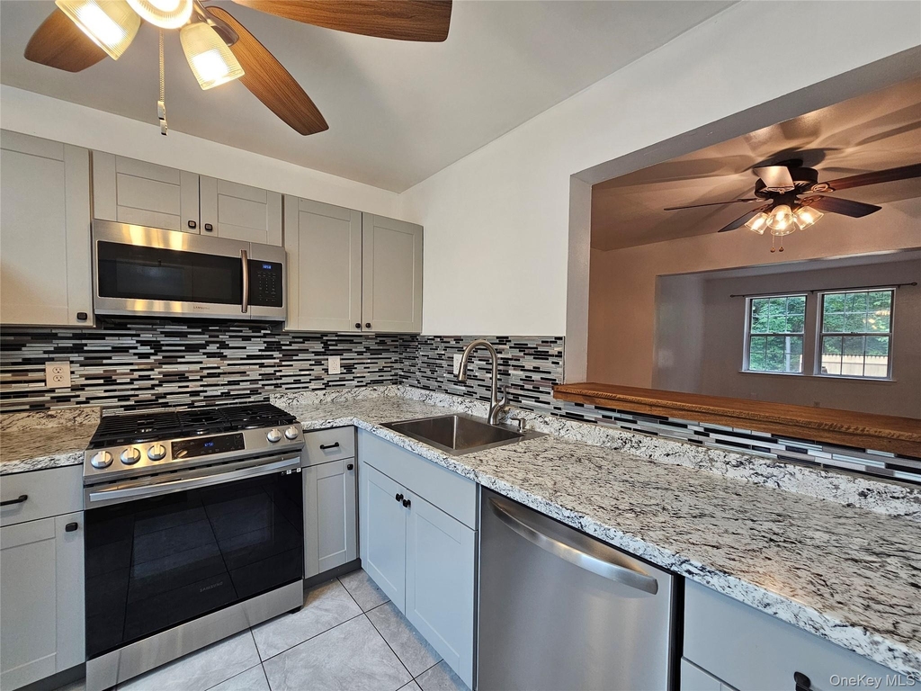 507 Rakov Road - Photo 4