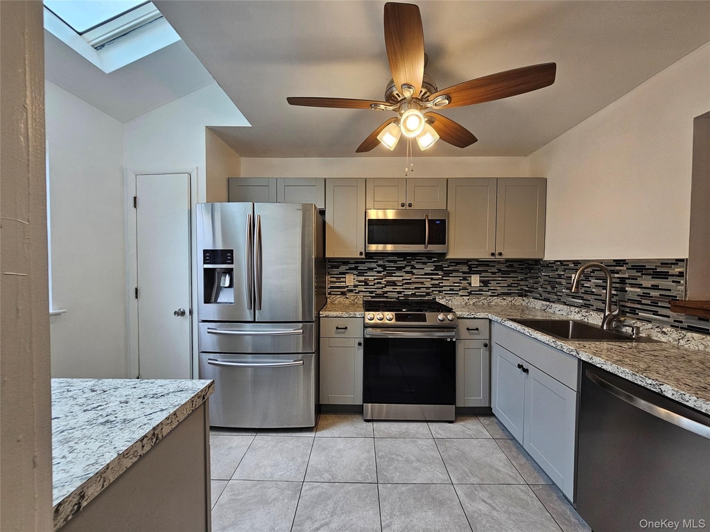 507 Rakov Road - Photo 2