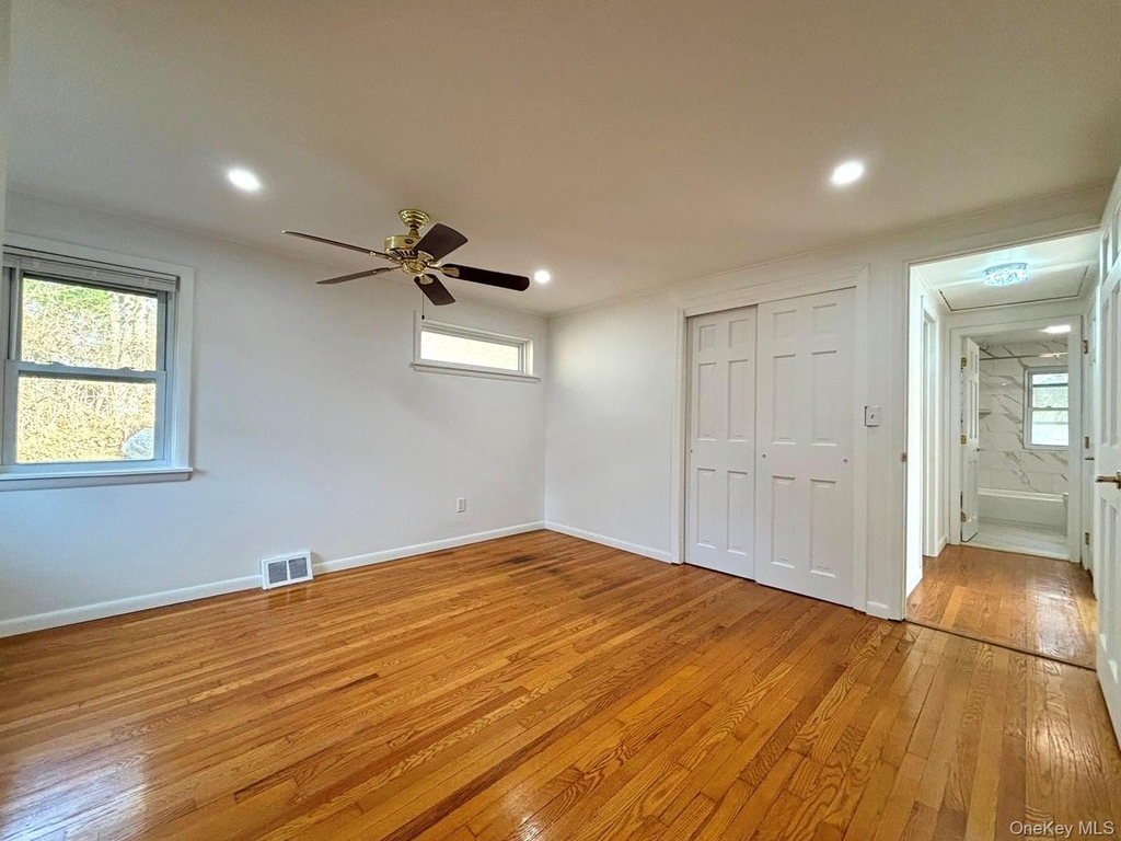 25 W Lakeshore Drive - Photo 20